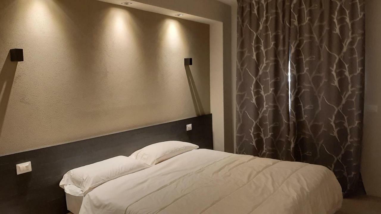 Astoria Living Apartments Bolonia Exterior foto