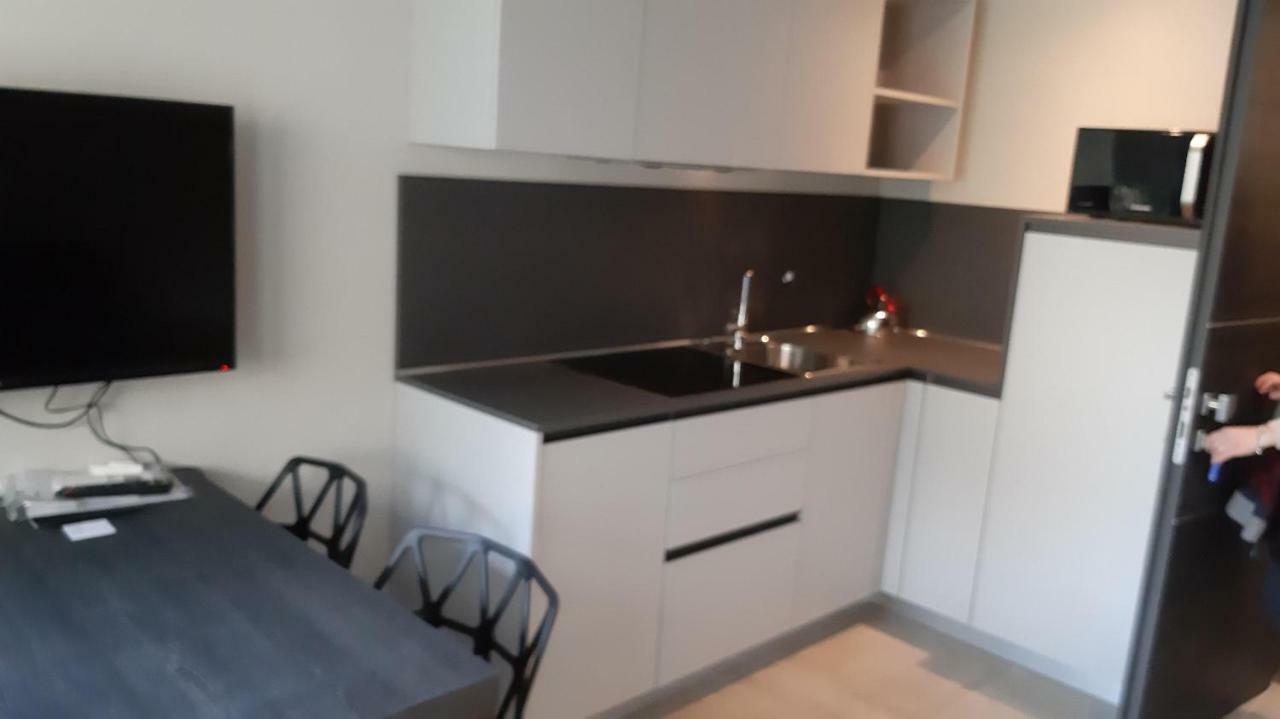 Astoria Living Apartments Bolonia Exterior foto