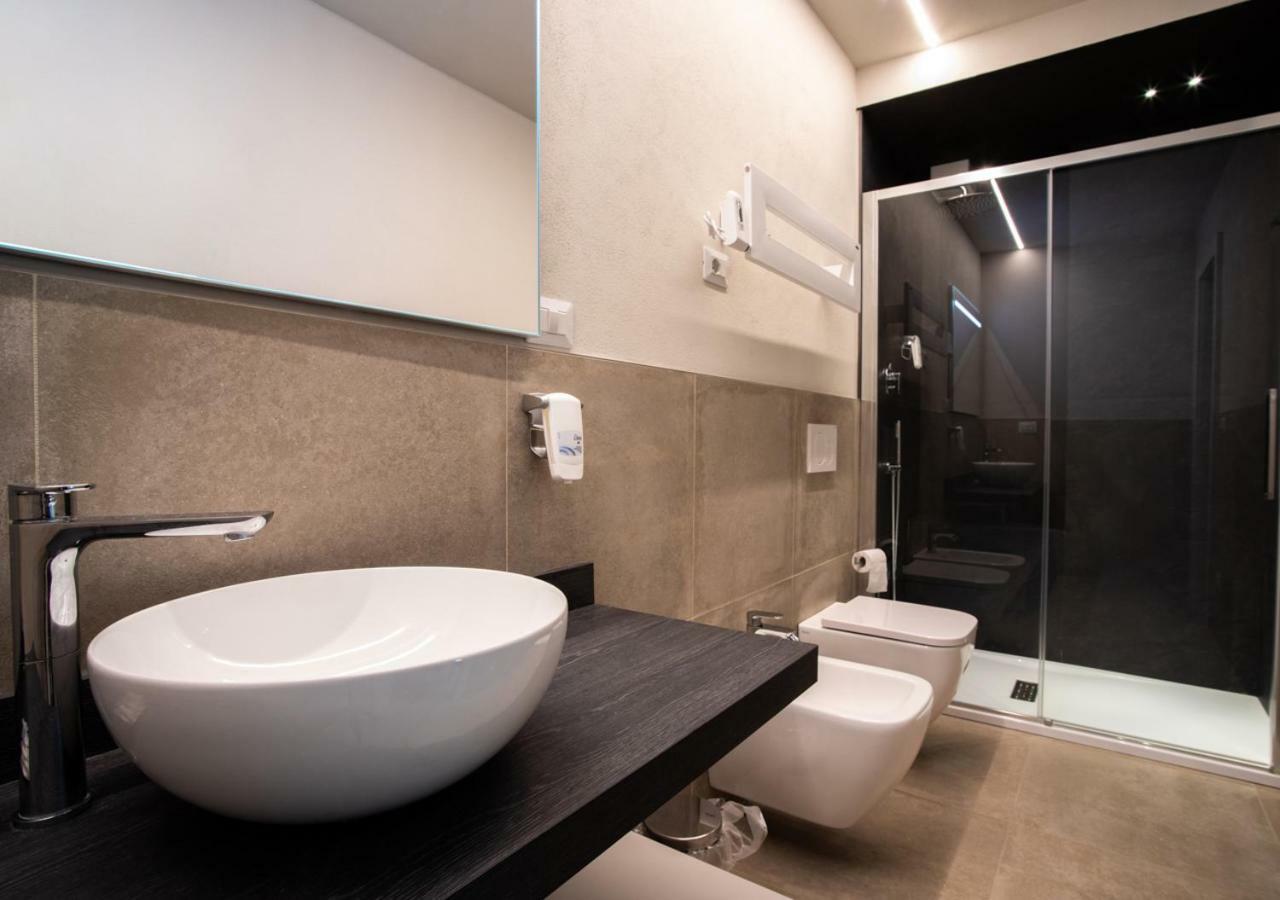 Astoria Living Apartments Bolonia Exterior foto