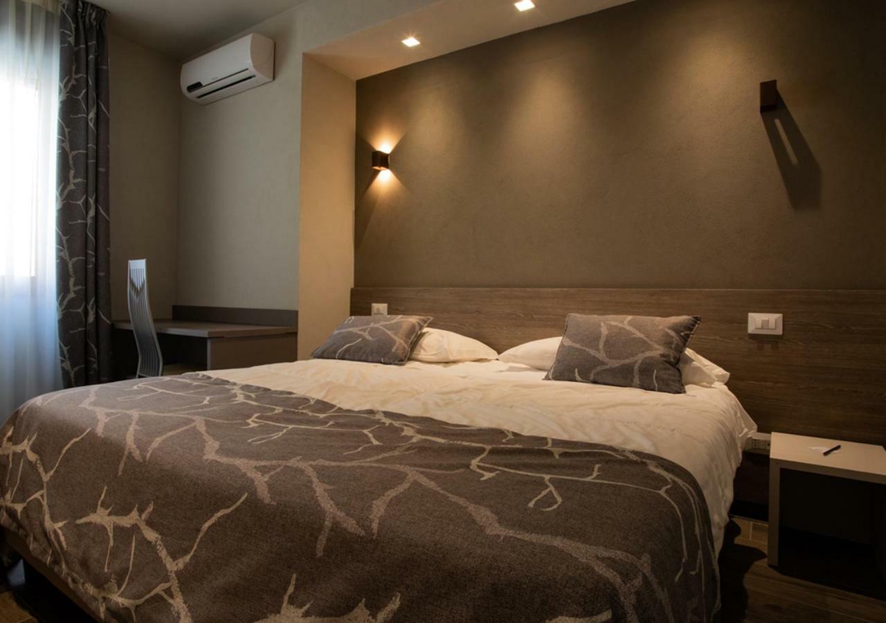 Astoria Living Apartments Bolonia Exterior foto