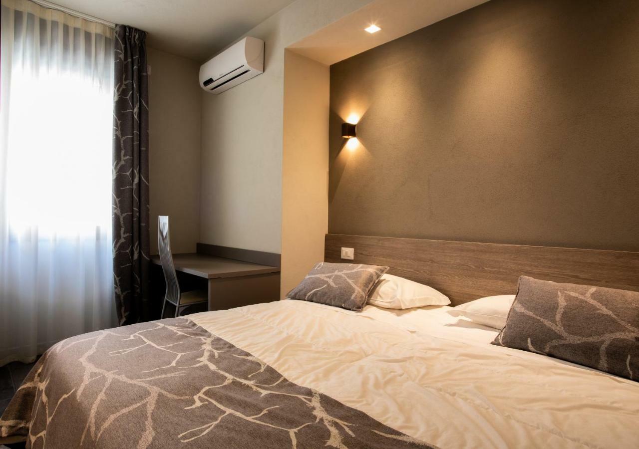 Astoria Living Apartments Bolonia Exterior foto